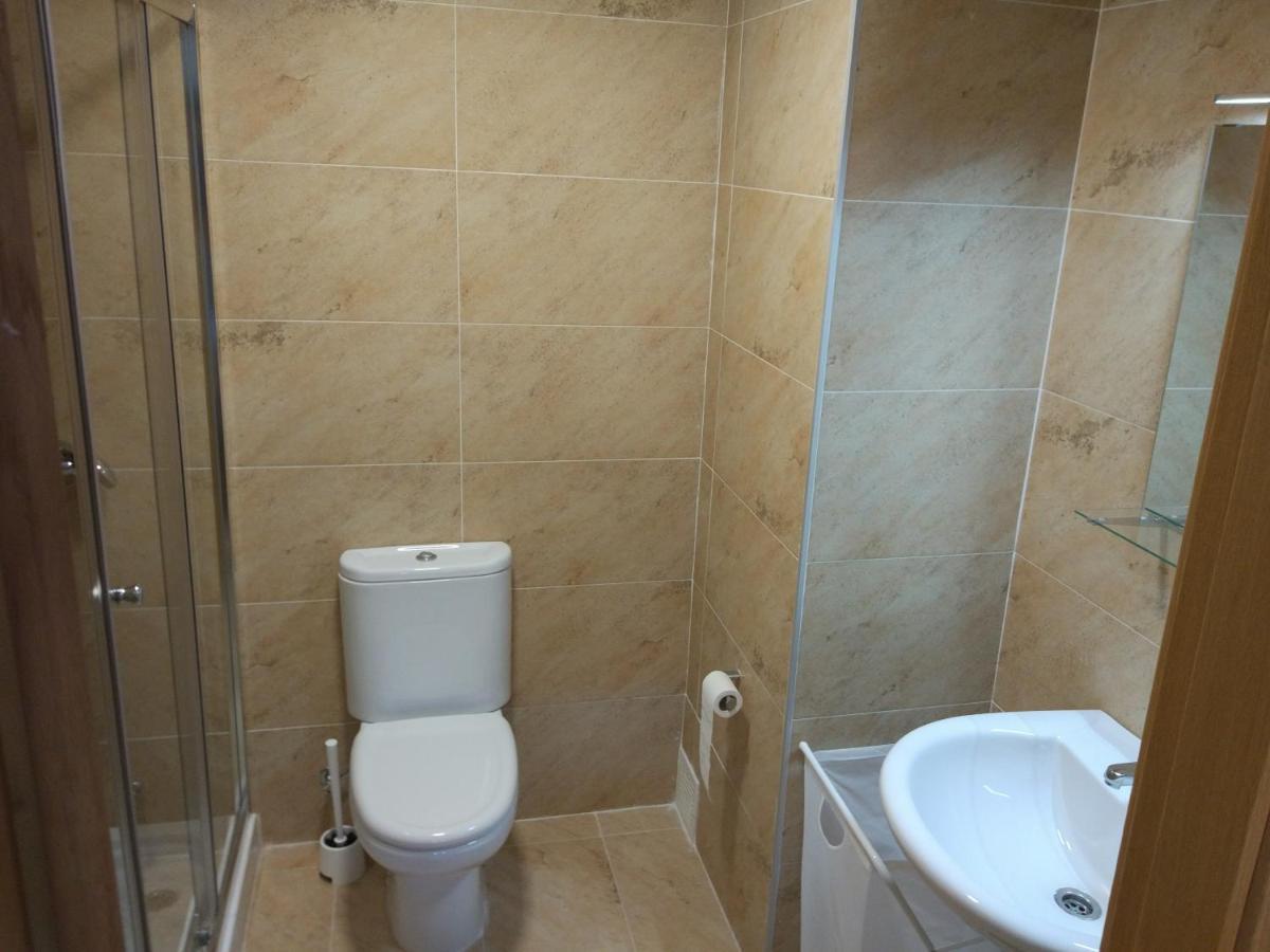 Piso Rosalia De Castro Apartment Allariz Ngoại thất bức ảnh