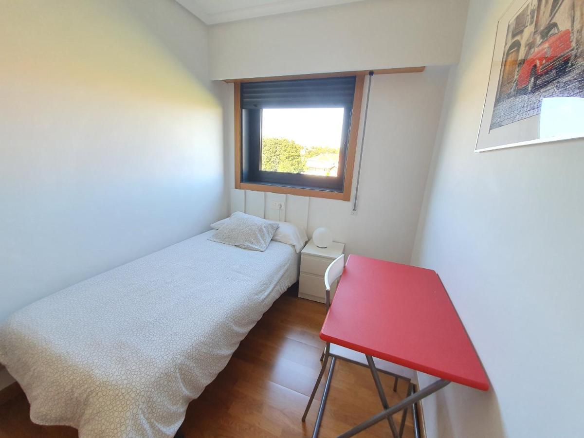 Piso Rosalia De Castro Apartment Allariz Ngoại thất bức ảnh