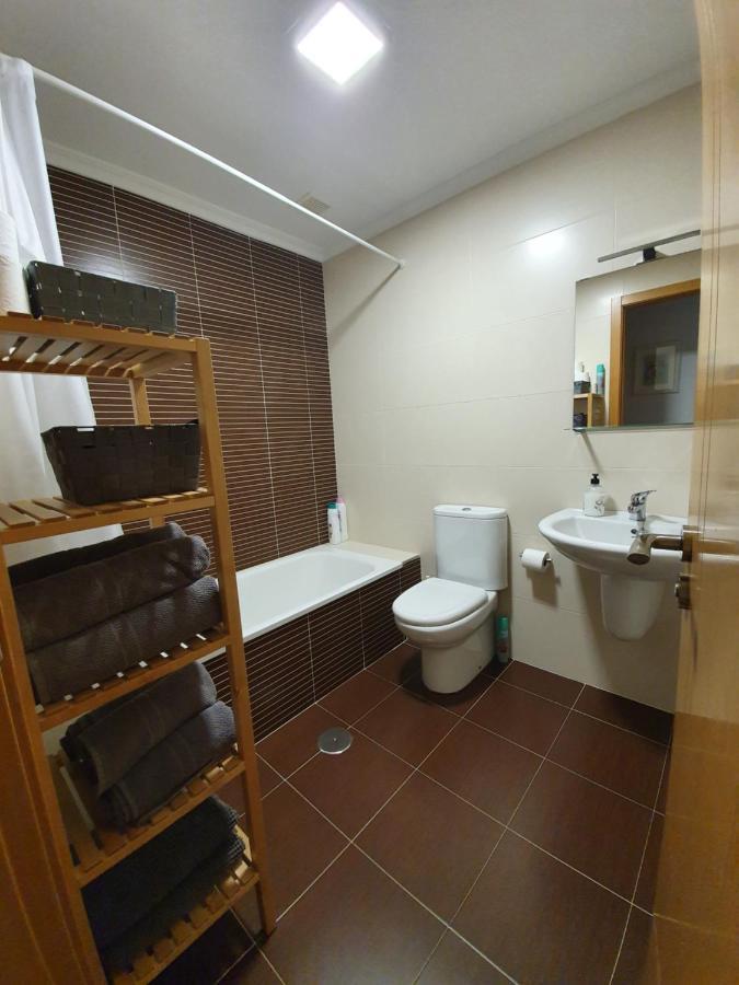 Piso Rosalia De Castro Apartment Allariz Ngoại thất bức ảnh