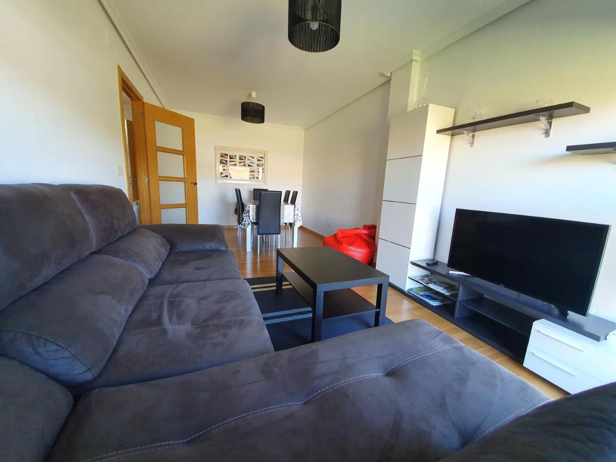 Piso Rosalia De Castro Apartment Allariz Ngoại thất bức ảnh