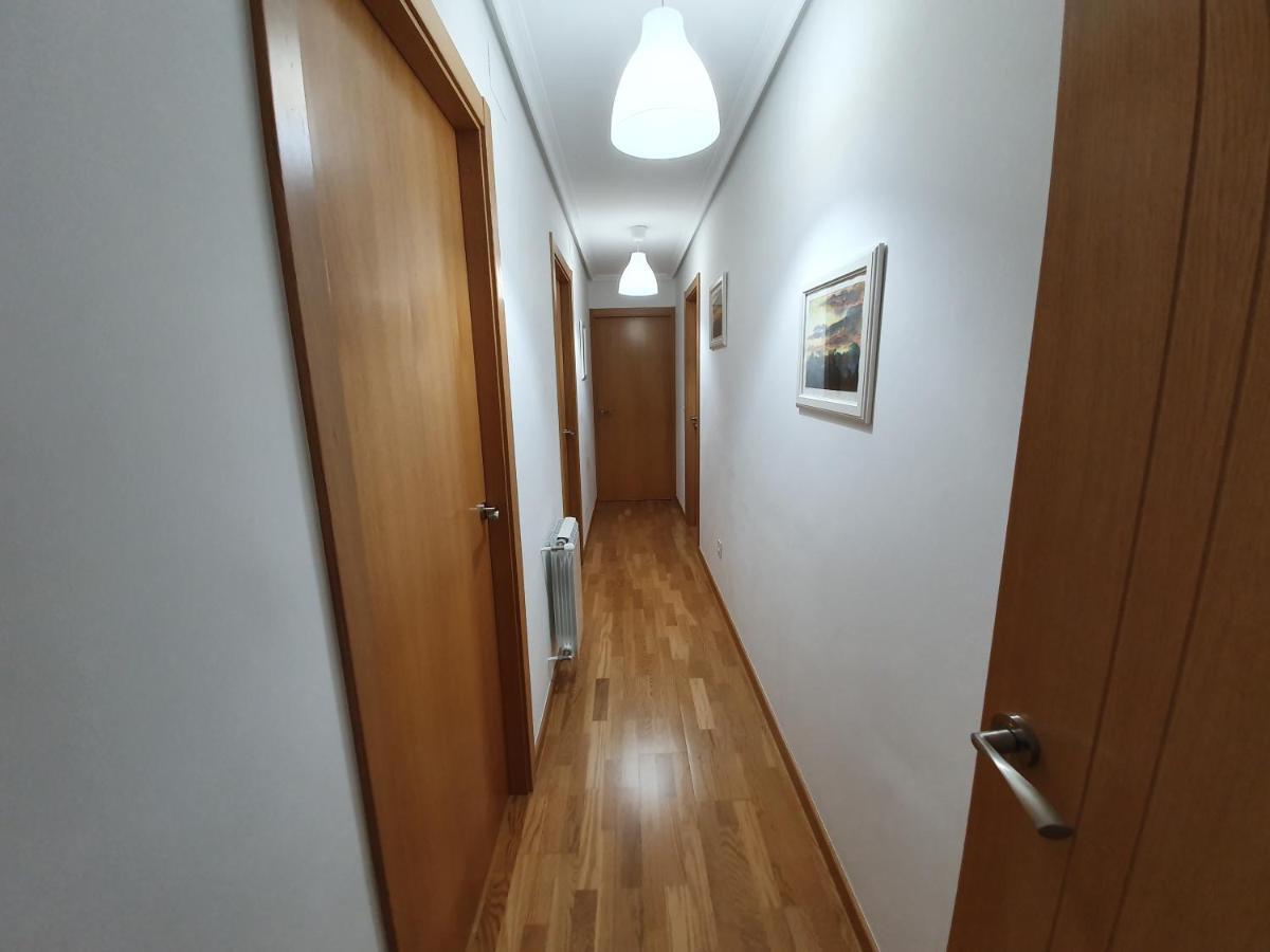 Piso Rosalia De Castro Apartment Allariz Ngoại thất bức ảnh